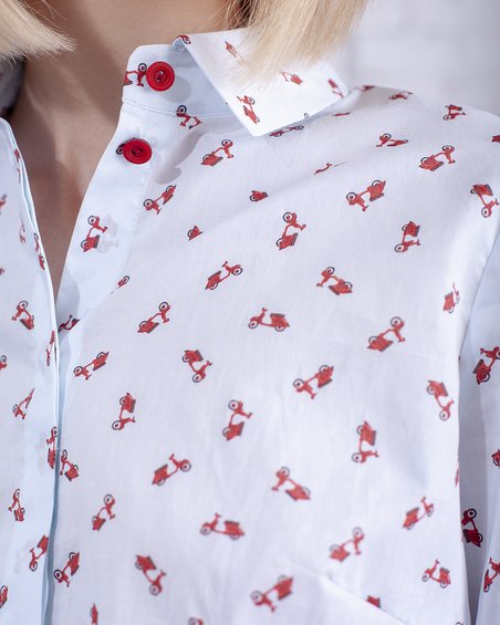 Блуза с принтом "красные мопеды"