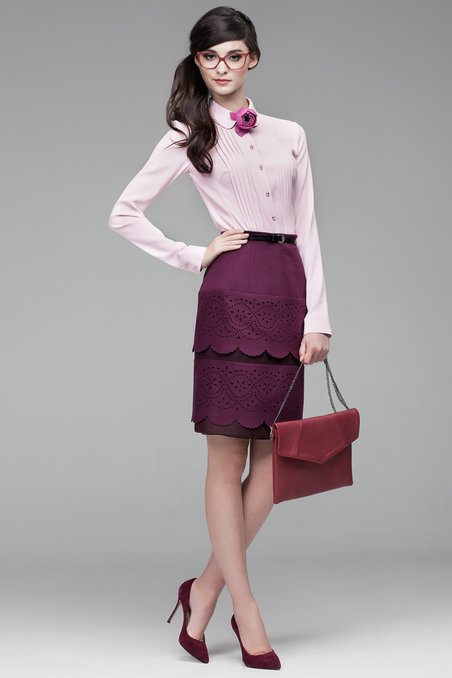Блуза нежно-розового цвета с отстрочкой