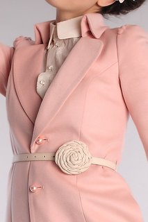 Розовое пальто 2024
 