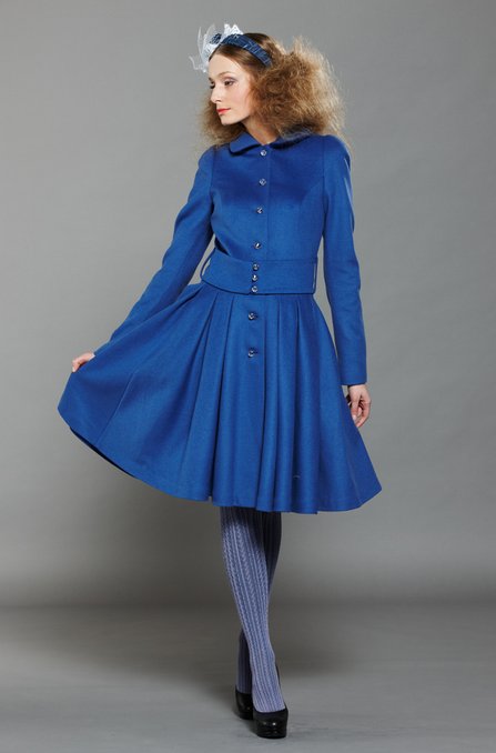 Пальто с юбкой из складок, синее. 