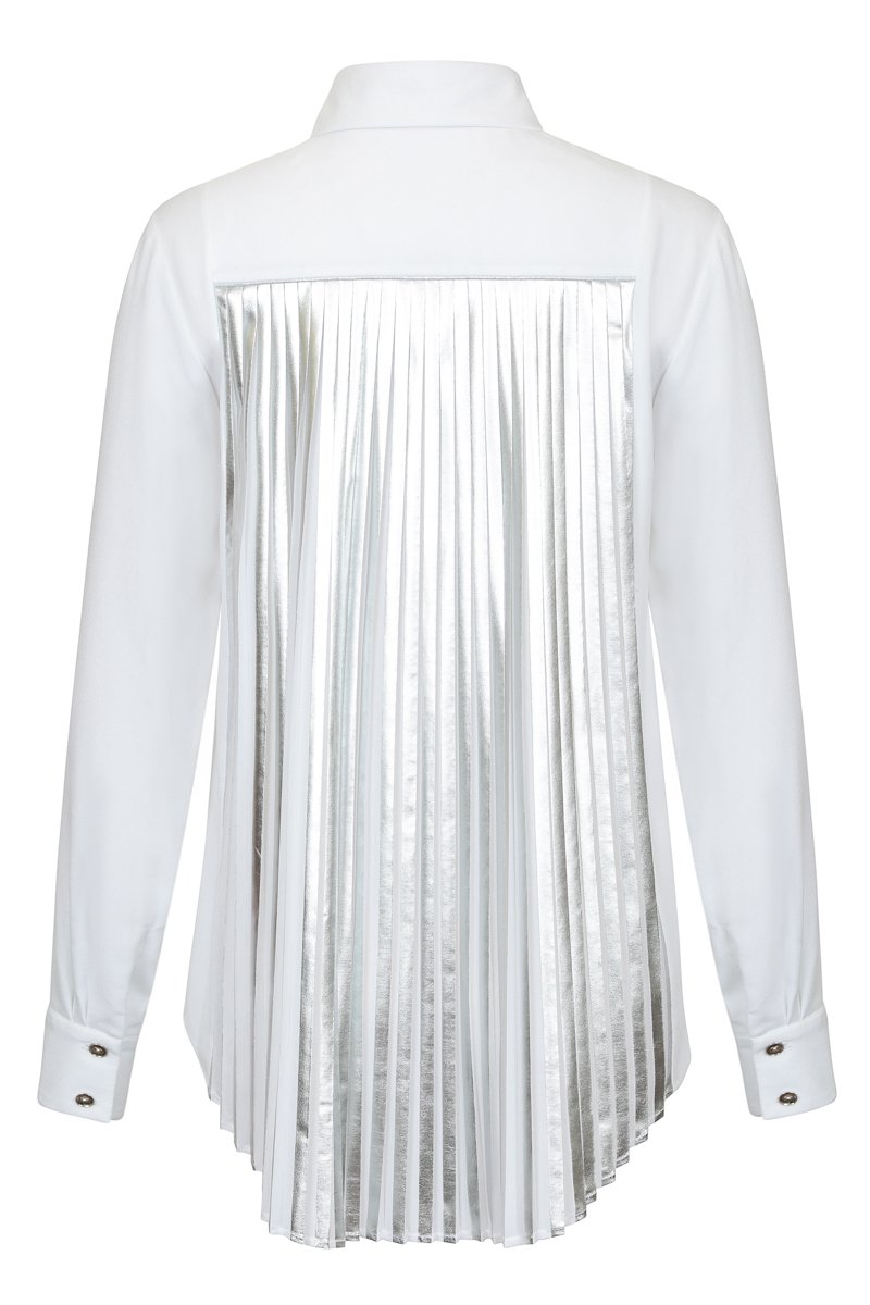 Блуза белая с декоративной вставкой плиссе серебряного цвета на спинке
