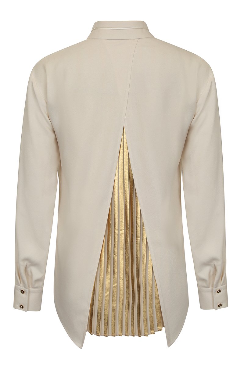 Блуза цвета крем-брюле с золотой вставкой плиссе на спинке