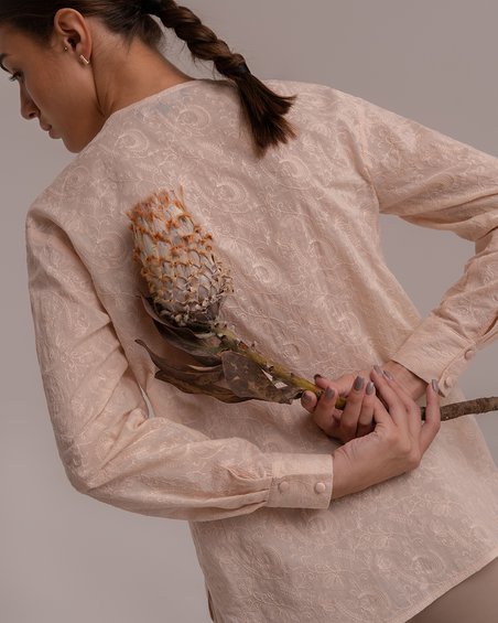 Блуза персикового цвета прямого силуэта
