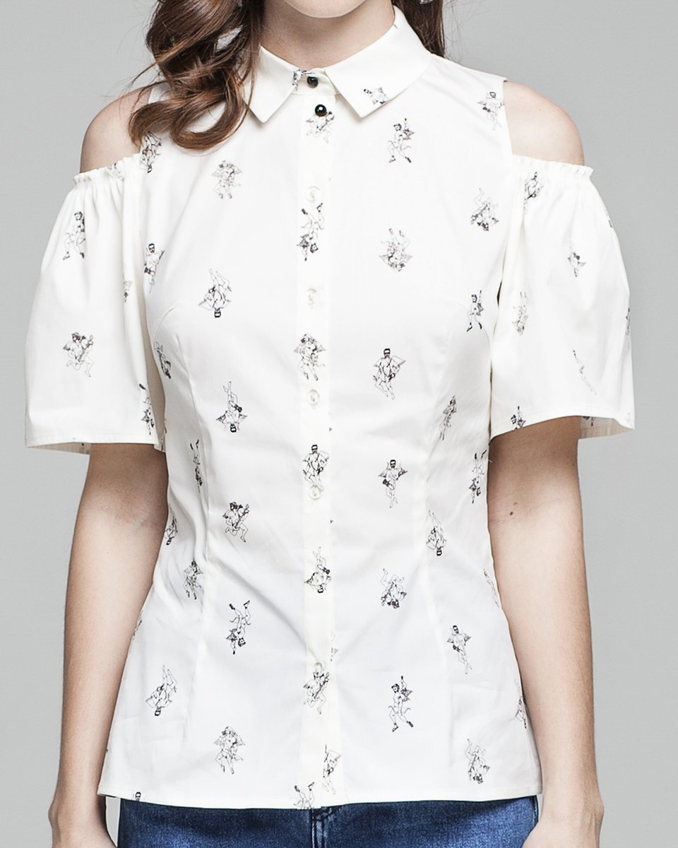 Блуза с открытой линией плеч