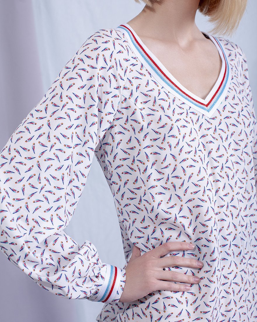 Блуза с принтом "попугаи" www.EkaterinaSmolina.ru