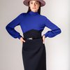 Блуза трикотажная с пышными рукавами синего цвета