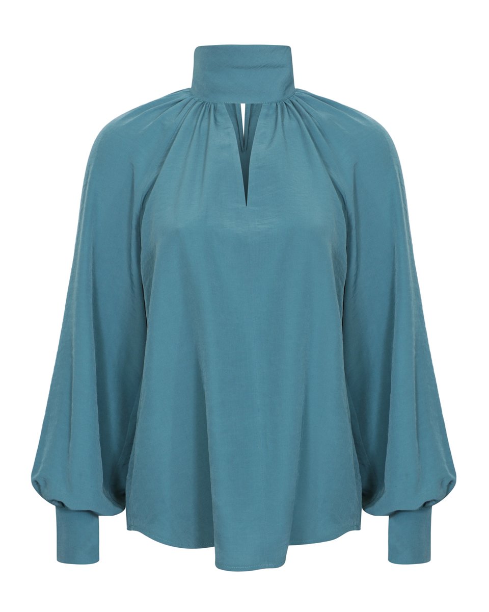 Блуза изумрудного цвета с воротником-стойкой