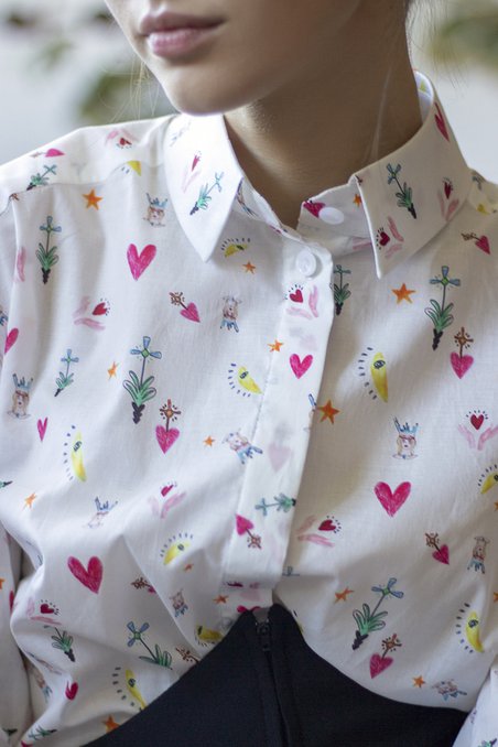 Блуза классическая винного цвета из хлопковой ткани