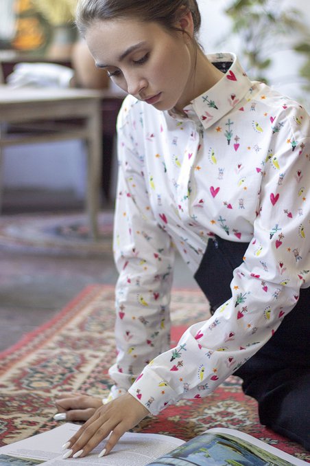 Блуза классическая бордового цвета из хлопковой ткани