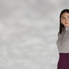Классическая блуза белого цвета с графическим принтом