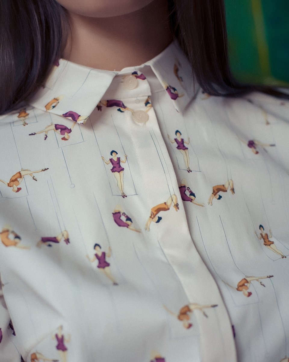 Классическая блуза с принтом "Гимнастки"