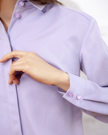 Классическая блуза сиреневого цвета