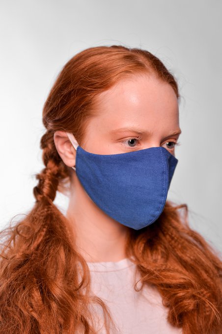 Многоразовая маска сине-голубого цвета "градиент"