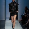 Зимнее пальто с трикотажным капюшоном