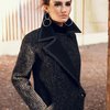 Укороченное пальто из ткани с переплетением "косы"