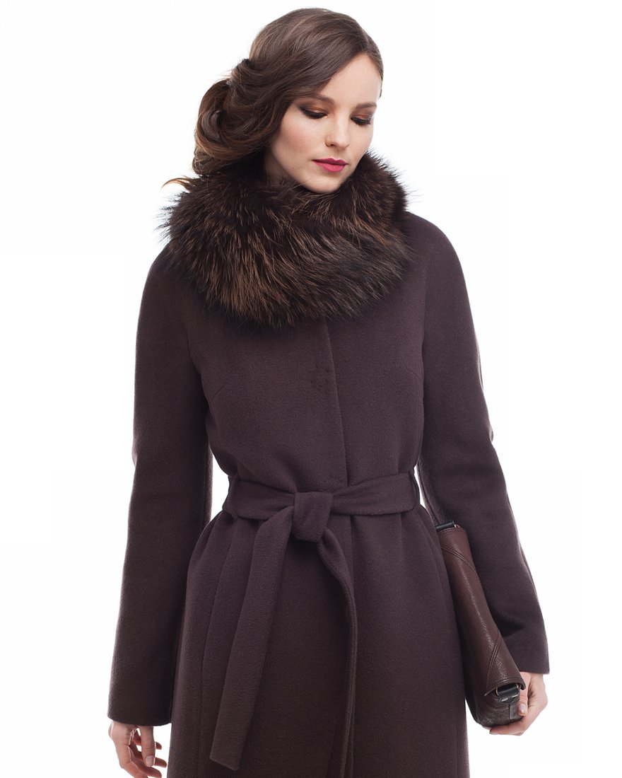 Коричневое пальто женское зимнее