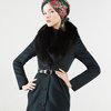 Пальто с меховым воротником-шалью, изумрудного цвета.