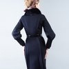 Пальто с необычным рукавом и декоративными манжетами, черного цвета.