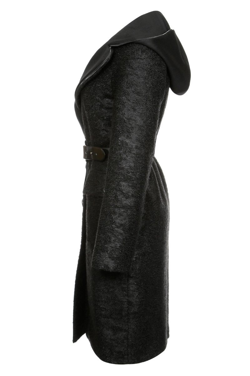Пальто с отстегивающимся капюшоном, цвет черный