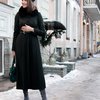 Пальто цвета хаки с юбкой-плиссе