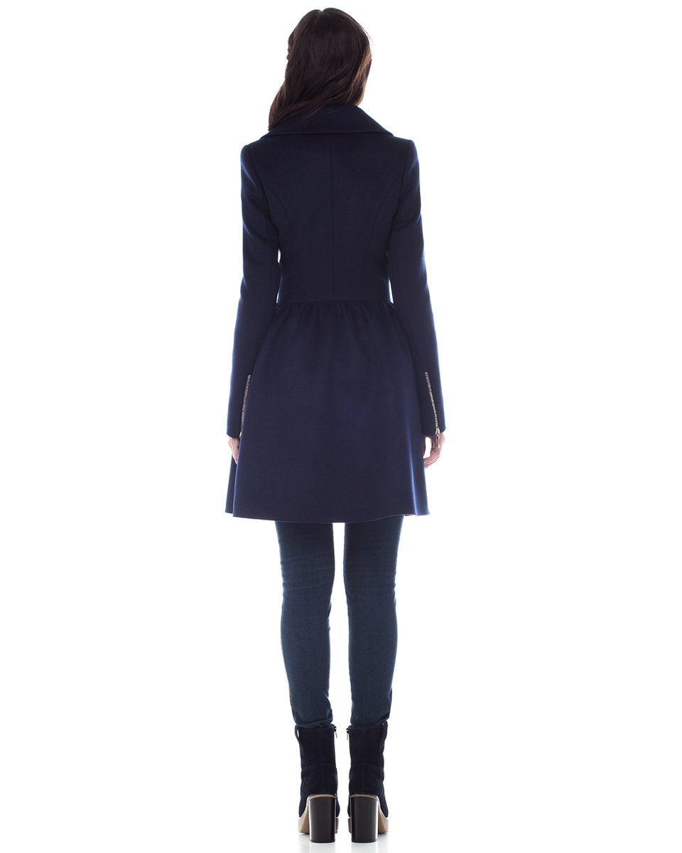 Пальто с пышной юбкой и асимметричной застежкой, темно-синего цвета