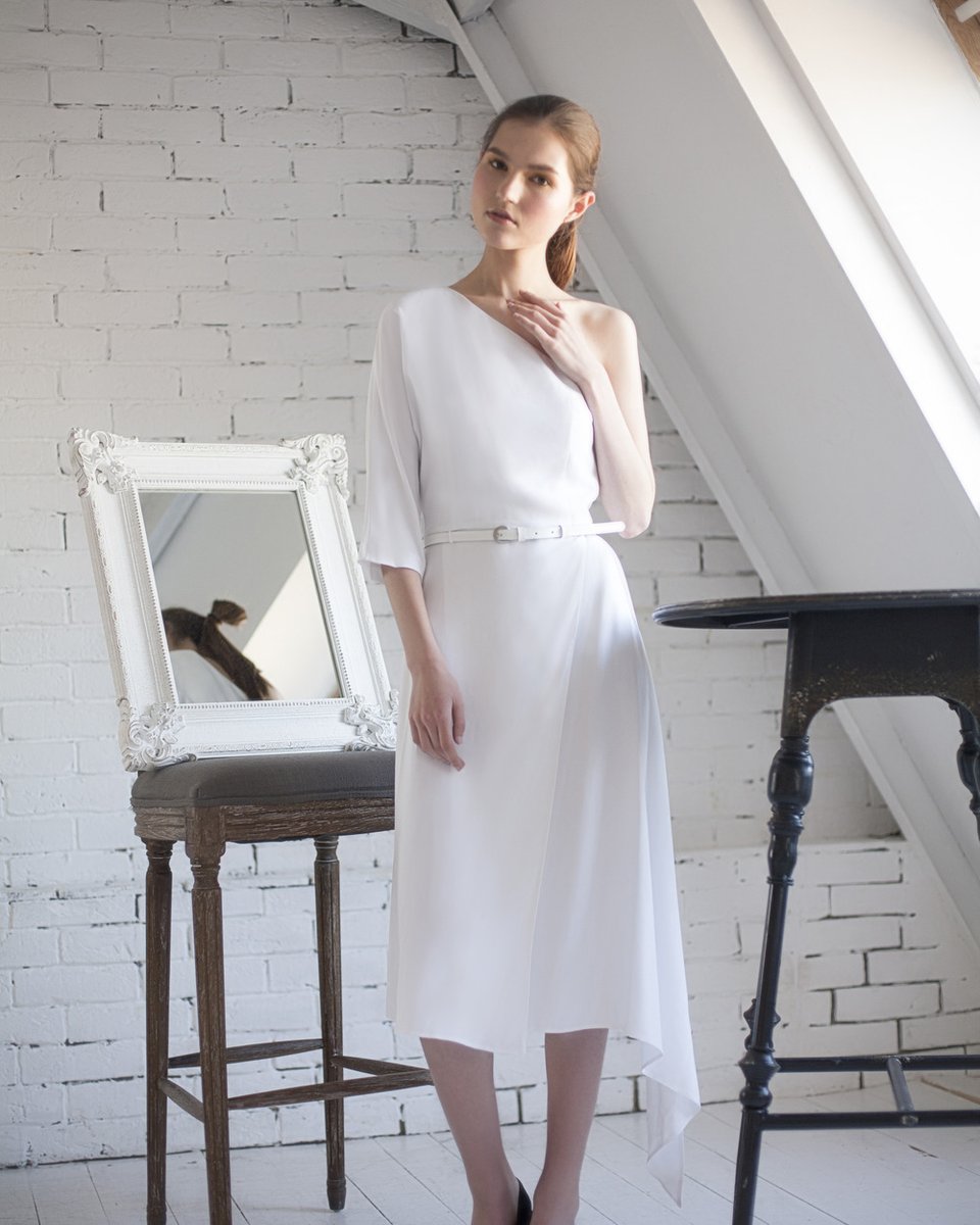 Асимметричное платье из вискозы, белое