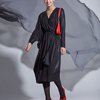 Платье на запах с асимметричным рукавом