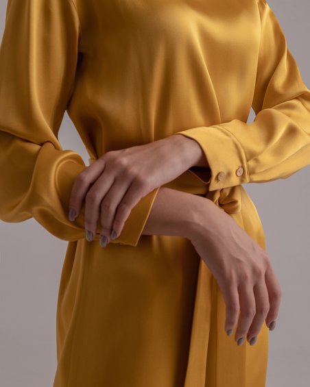 Платье базовое бежевого цвета из вискозной ткани