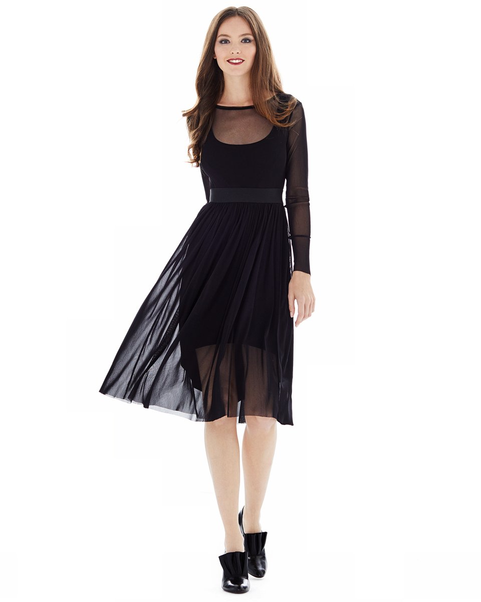 Платье из легкой сетчатой ткани, черного цвета