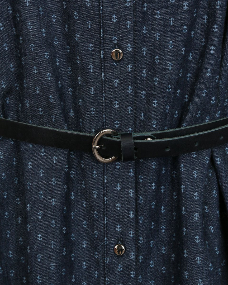 Платье-рубашка из денима с декоративным вырезом на груди и принтом «якоря»