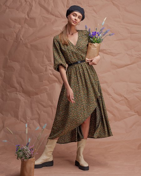Платье с цветочным принтом и асимметричным низом