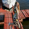 Платье с лимонным принтом длины миди