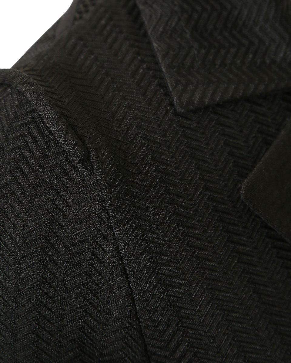 Платье с лацканами из фактурной ткани черного цвета