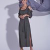 Удлиненное платье с открытыми плечами зеленого цвета с люрексом