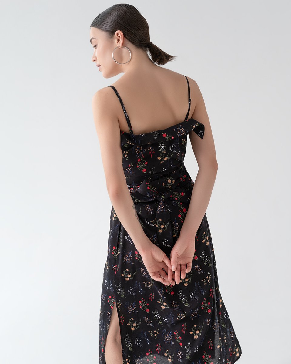 Платье-трансформер черного цвета с цветочным принтом