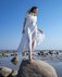 Платье в спортивном стиле белого цвета со шлейфом гофре www.EkaterinaSmolina.ru