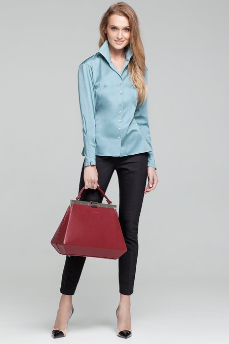 Приталенная блуза бирюзово-синего цвета