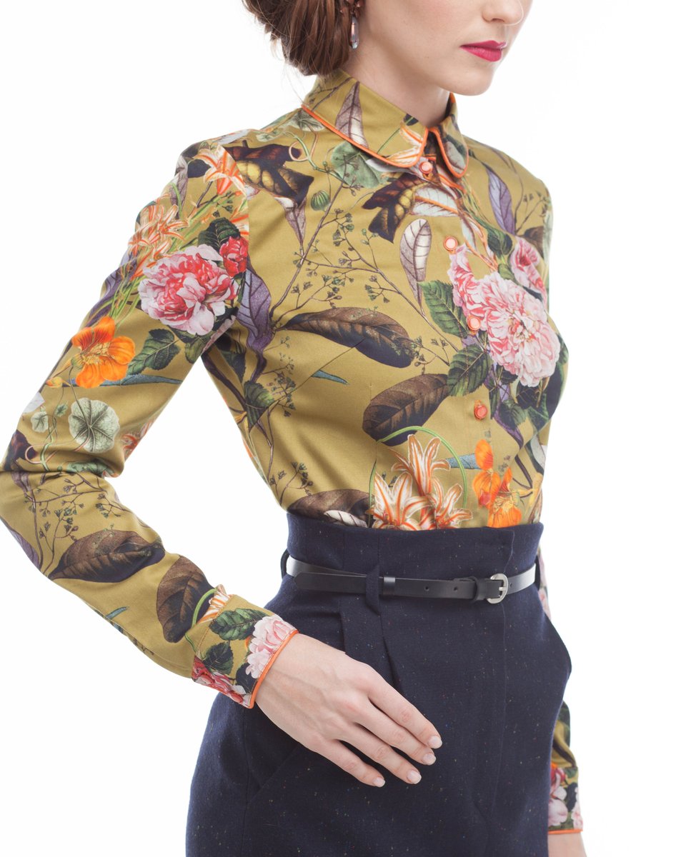 Рубашка приталенного силуэта с цветочным принтом