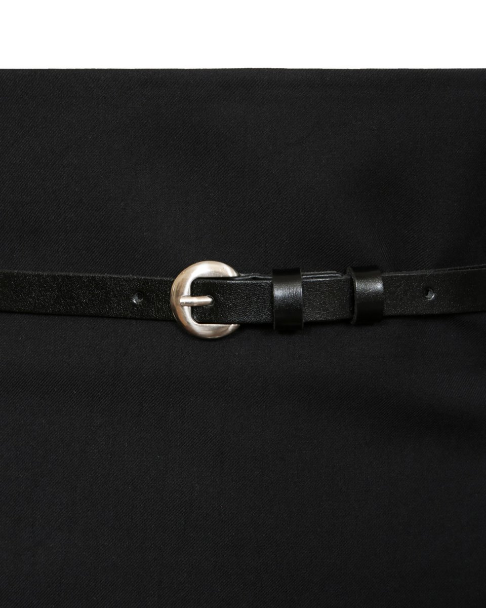 Юбка черного цвета со шлейфом