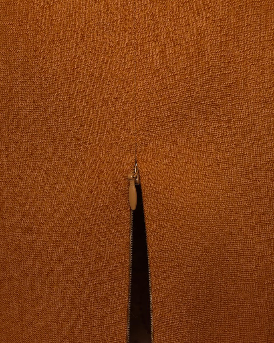 Юбка-карандаш с завышенной линией талии, горчичного цвета
