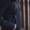 Зимнее пальто прямого силуэта, с капюшоном