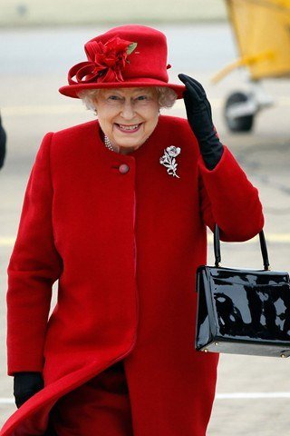 Королева выбирает красное.