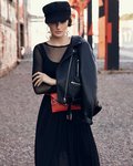 Платье из легкой сетчатой ткани, черного цвета