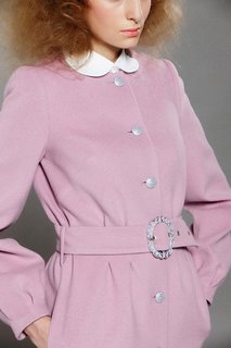 Розовое пальто фото