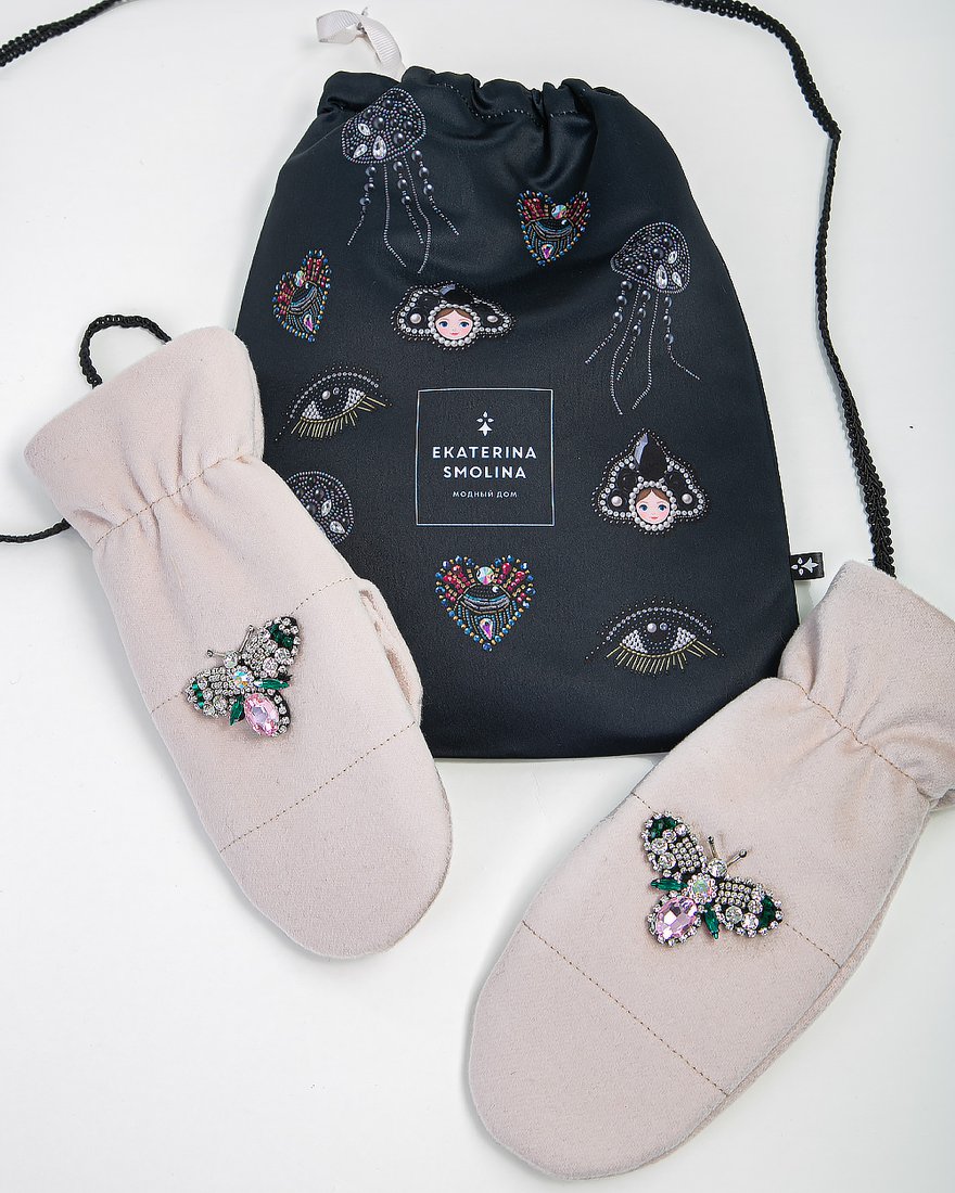 Варежки с декором «Пчелы», молочного цвета www.EkaterinaSmolina.ru