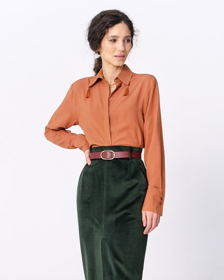Блуза мандаринового цвета с отложным воротником