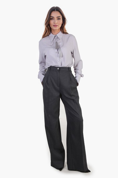 Брюки со стрелками в тонкую полоску, дымчатые