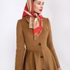 Зимнее пальто цвета camel с фестонами на юбке