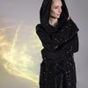 Пальто из искусственного меха с пайетками