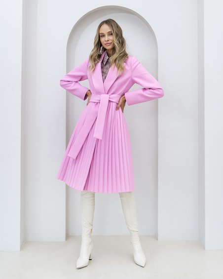 Пальто классическое пудрово-розового цвета на потайных кнопках